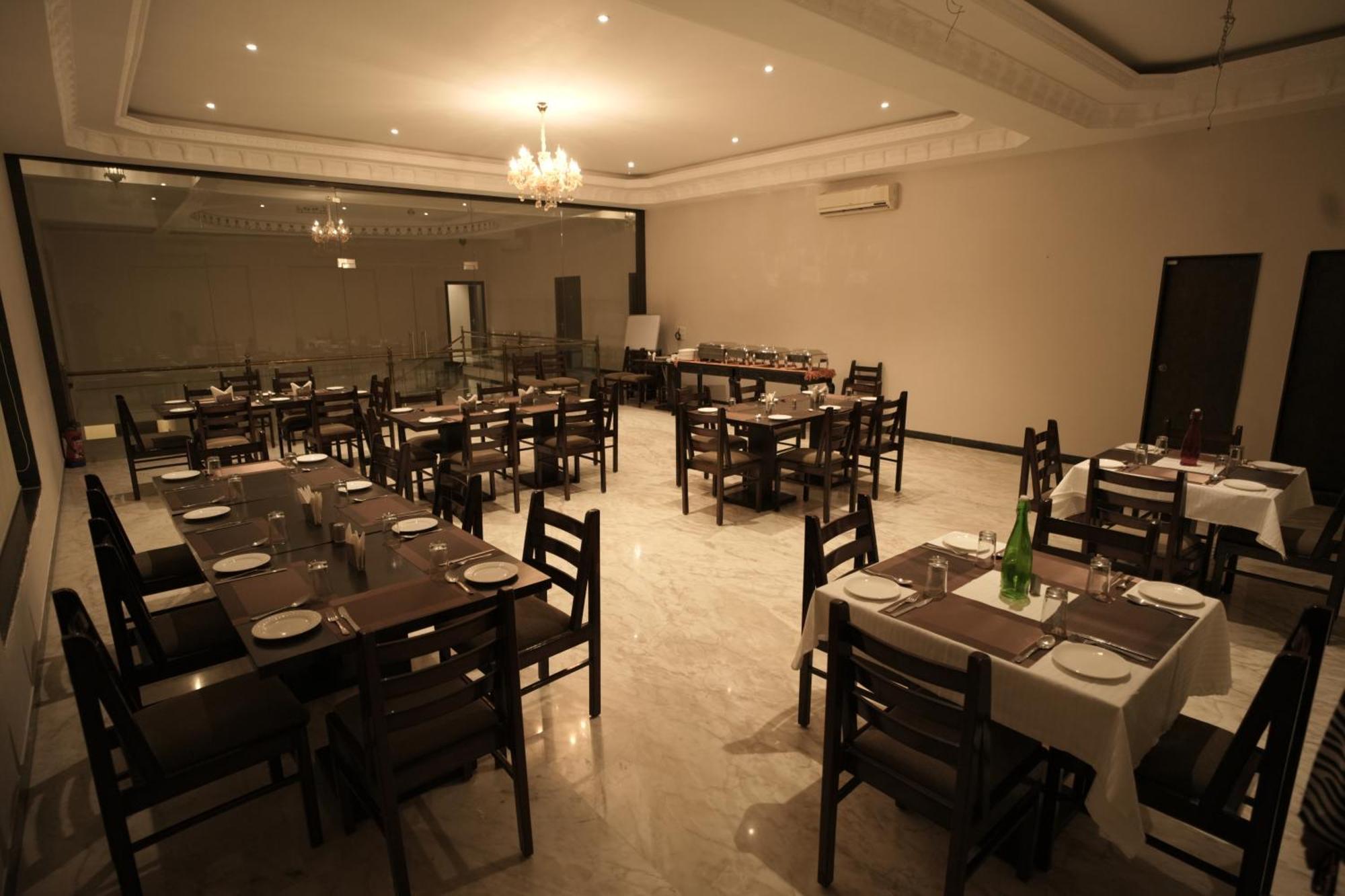 Surya Uday Villa Udaipur Exterior foto